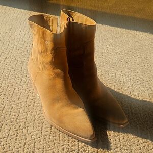 Sam Edelman tan booties